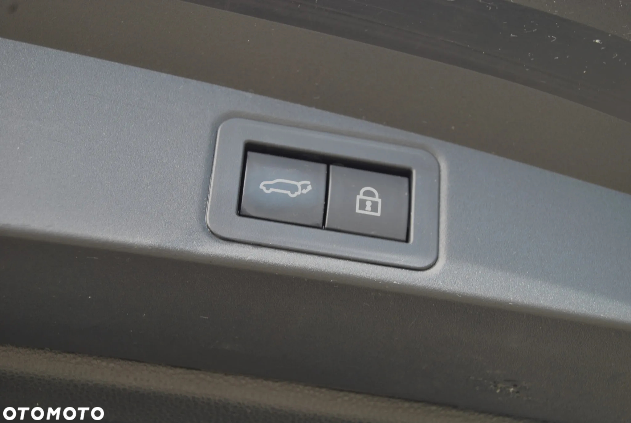 Toyota Corolla 2.0 Hybrid Touring Sports Business Edition - 16