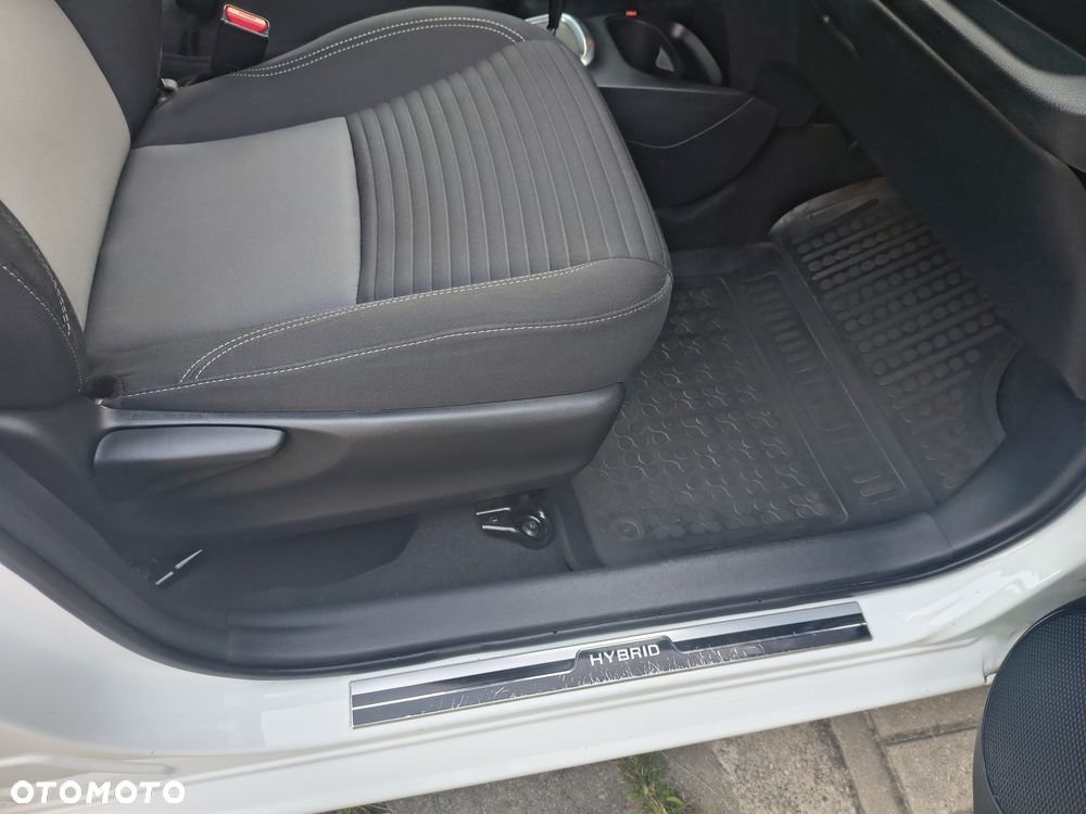 Toyota Yaris Hybrid 100 Dynamic EU6 - 16