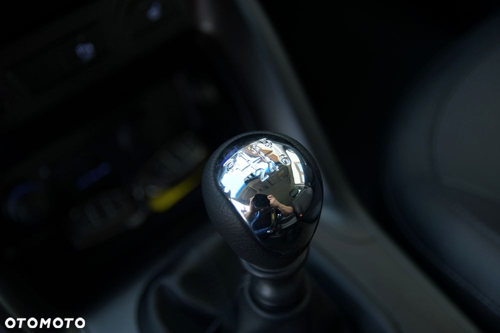 Hyundai ix35 1.6 2WD Fifa World Cup Edition - 34