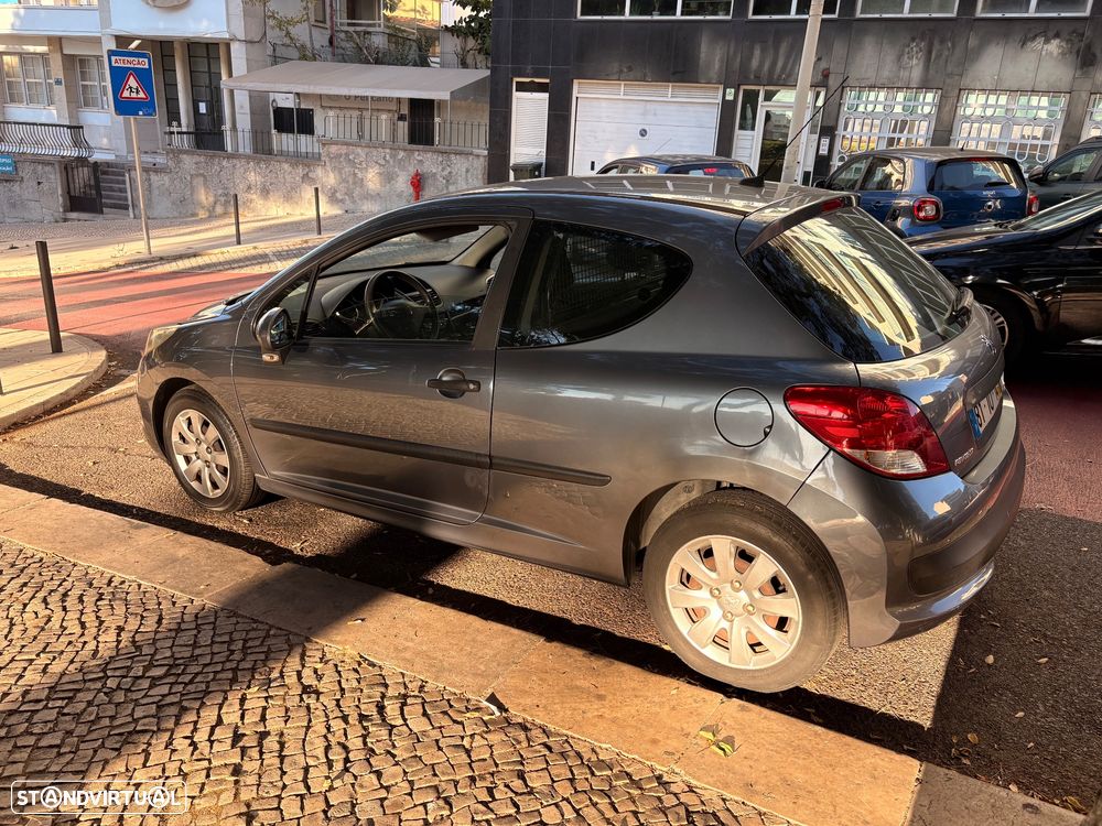Peugeot 207 2009 photo 4