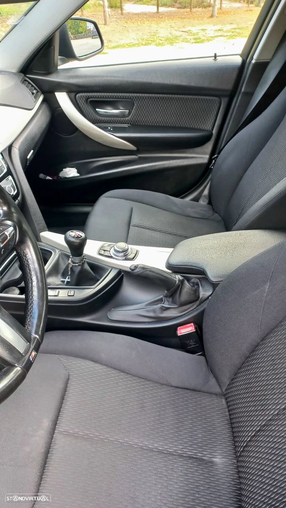 BMW 318 d Touring - 6