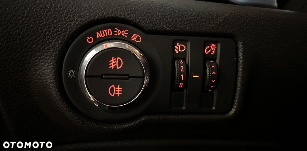 Opel Astra 1.4 Turbo Active - 19