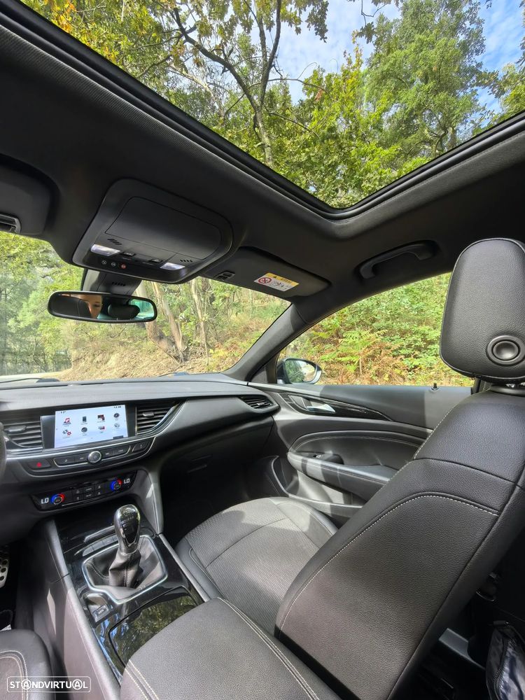 Opel Insignia Sports Tourer - 11