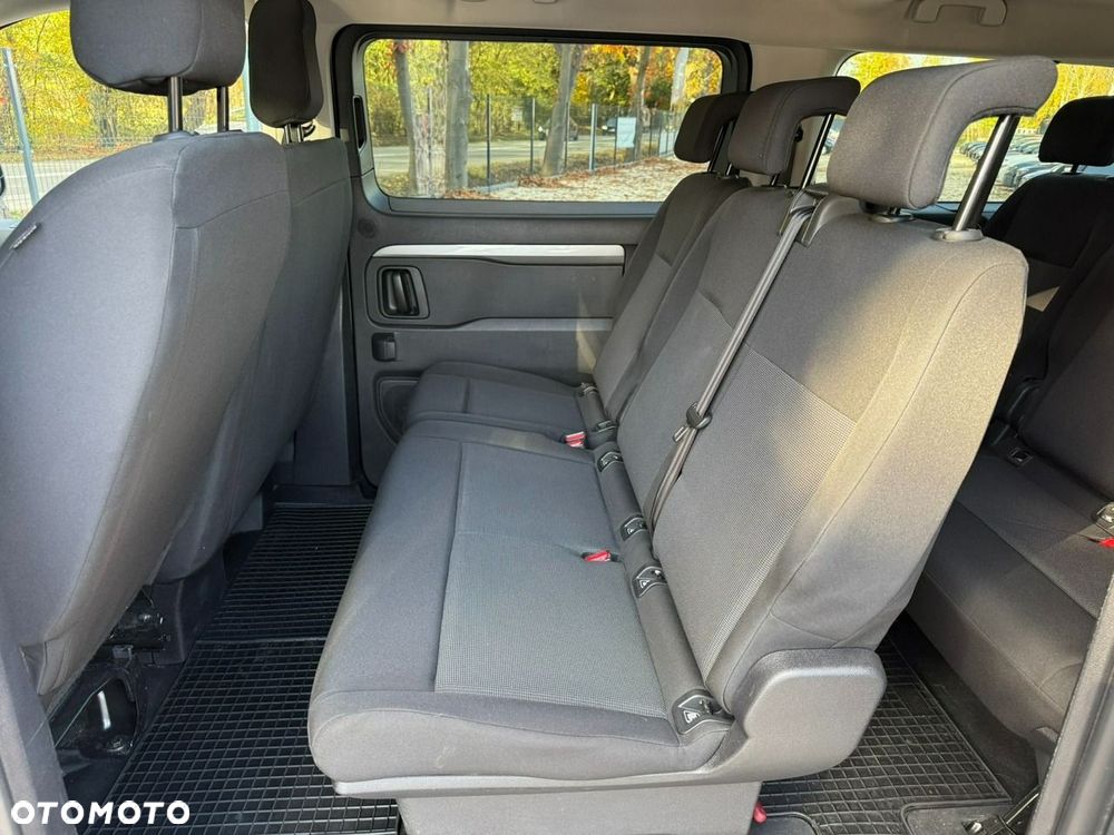 Peugeot Traveller - 18