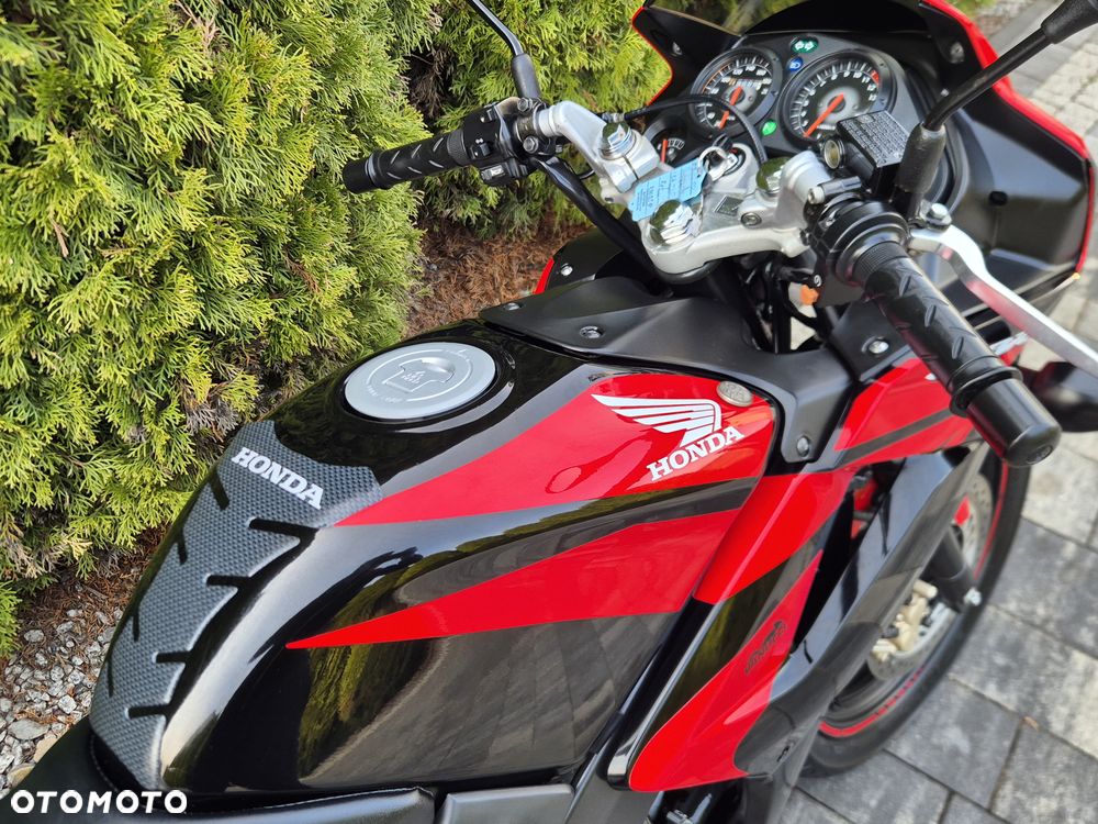 Honda CBR - 16