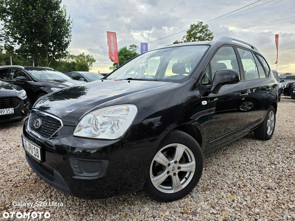 Kia Carens - 18