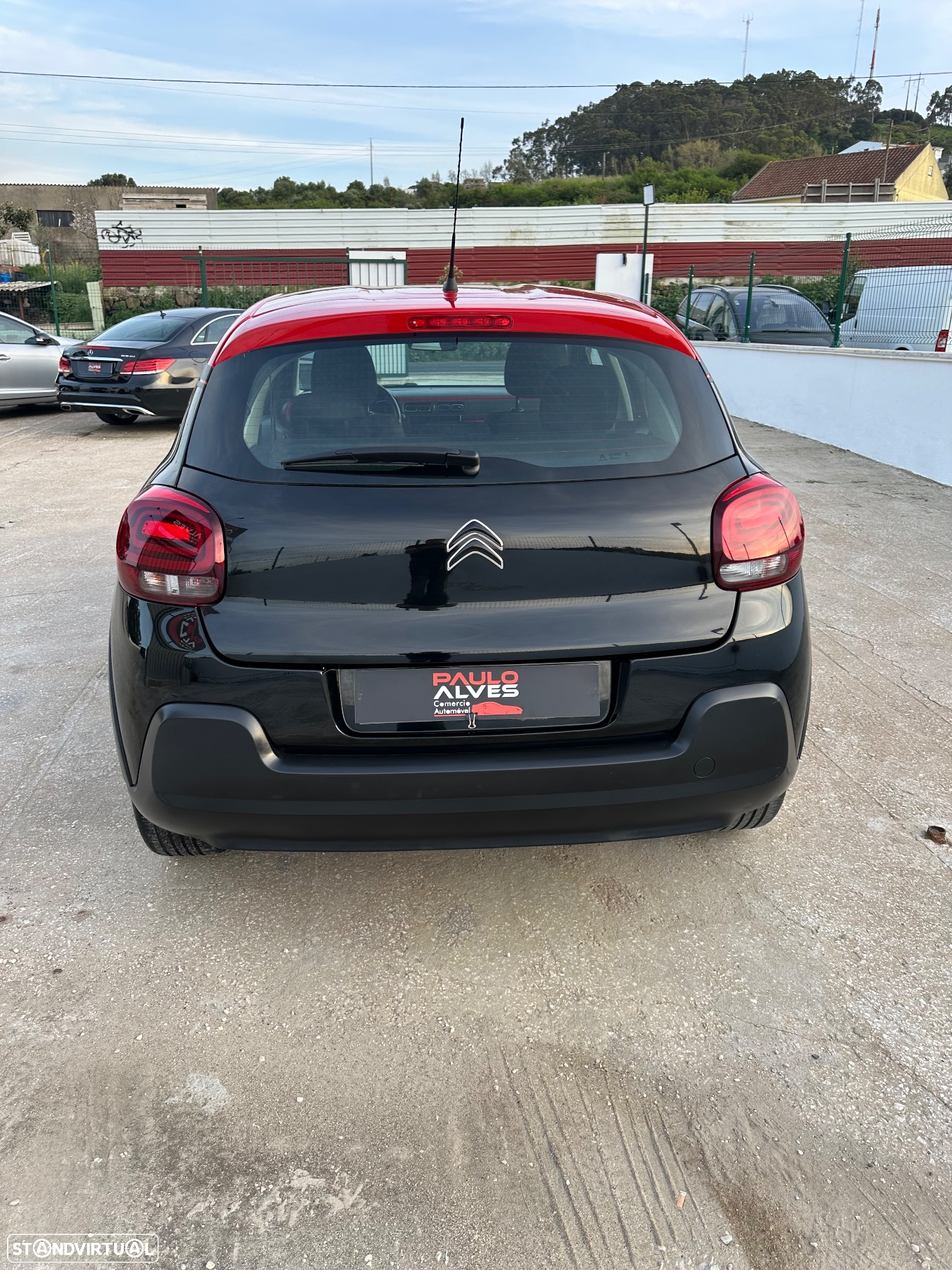 Citroën C3 1.2 PureTech Shine - 24
