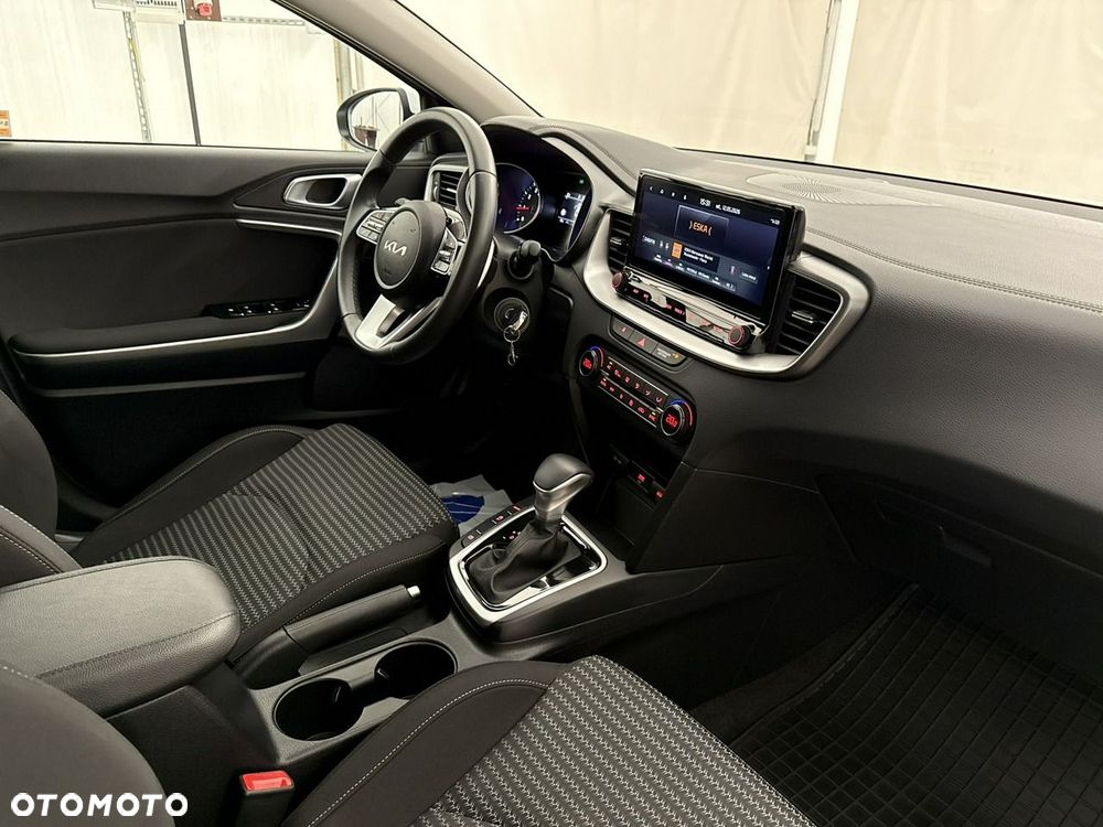 Kia XCeed - 23
