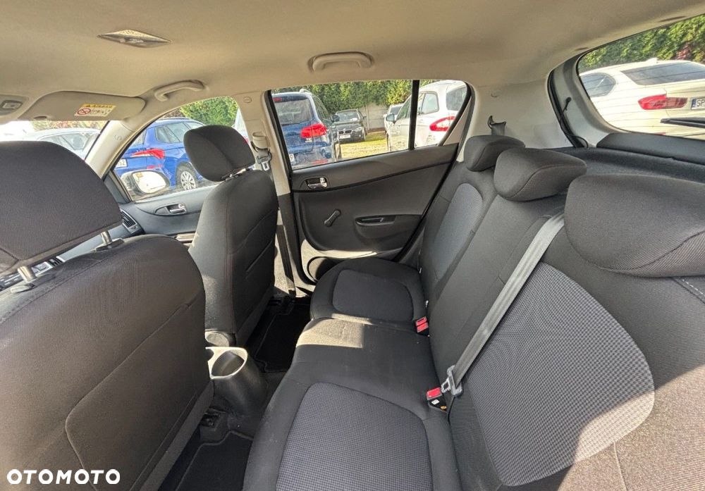 Hyundai i20 - 15