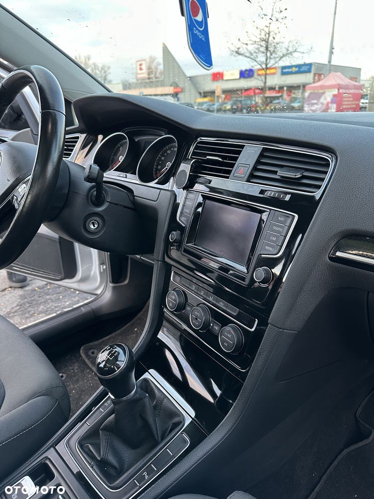 Volkswagen Golf - 5