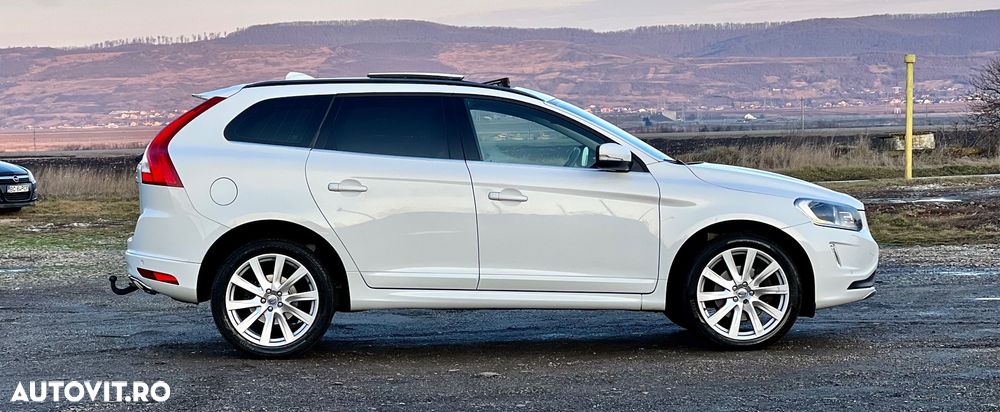 Volvo XC 60 D5 AWD Momentum - 11