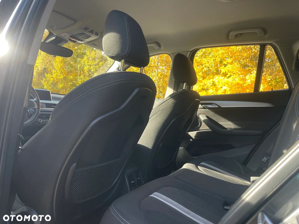 BMW X1 xDrive25d Sport Line - 29