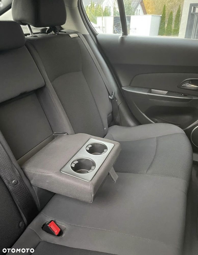 Chevrolet Cruze - 10