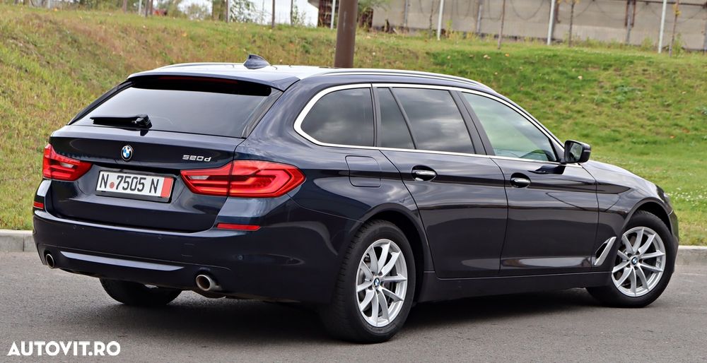 BMW Seria 5 520d Touring Aut. Luxury Line - 15