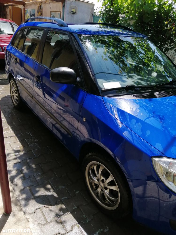 Skoda Fabia 1.2 HTP Ambiente - 2