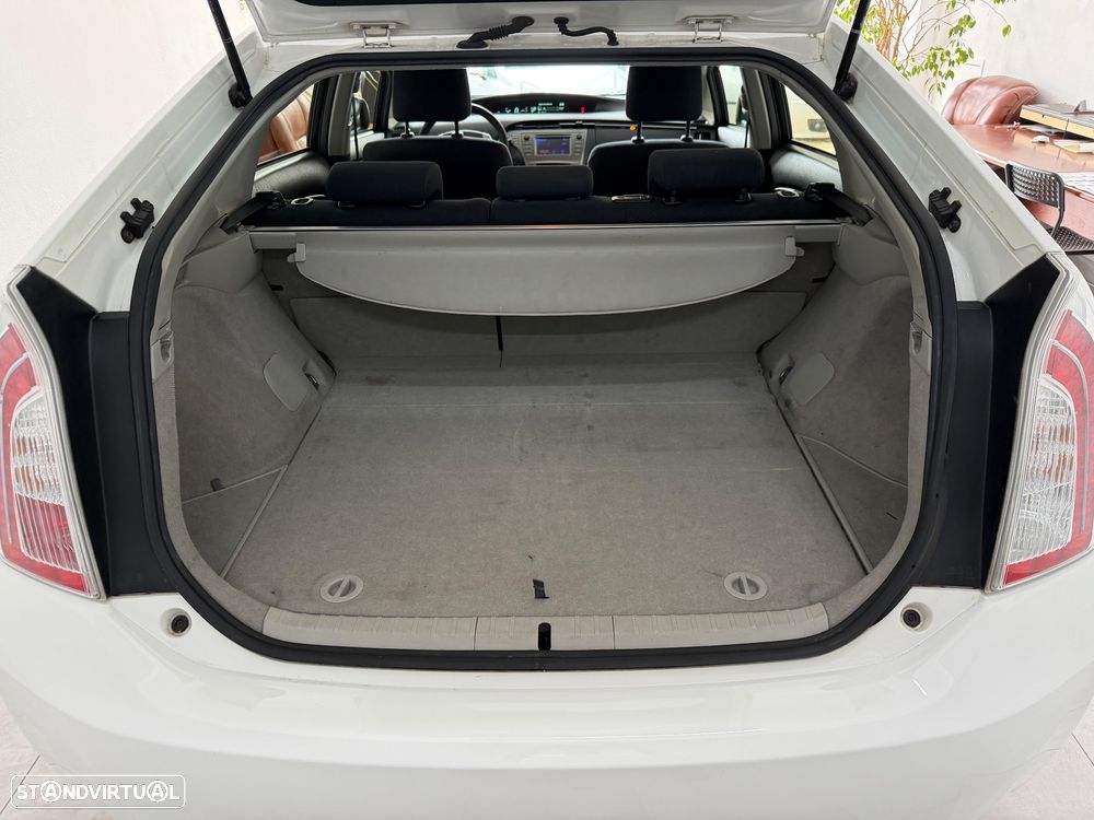 Toyota Prius 1.8 Exclusive - 23