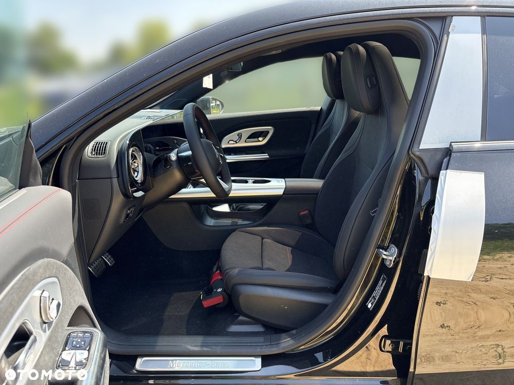 Mercedes-Benz CLA 200 mHEV 8G-DCT - 13