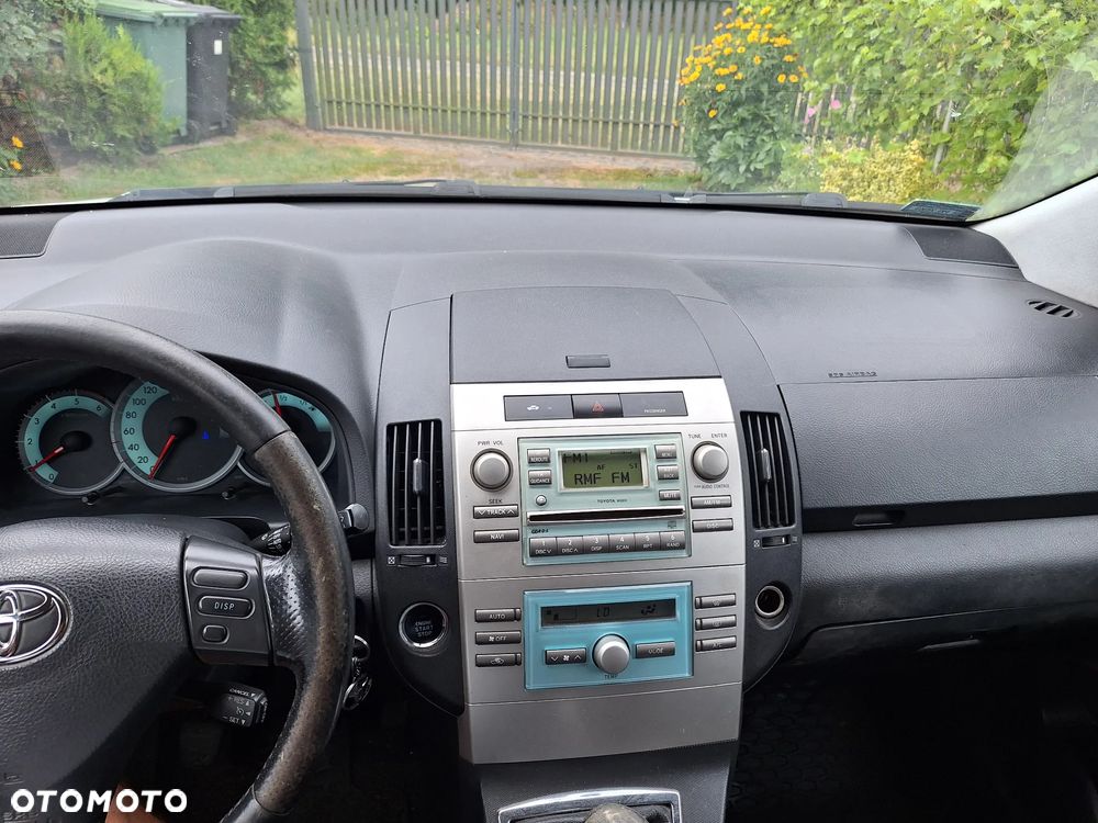 Toyota Corolla Verso - 13