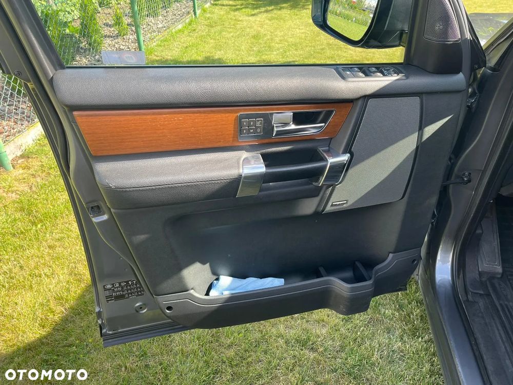 Land Rover Discovery 3.0 SD V6 HSE - 8