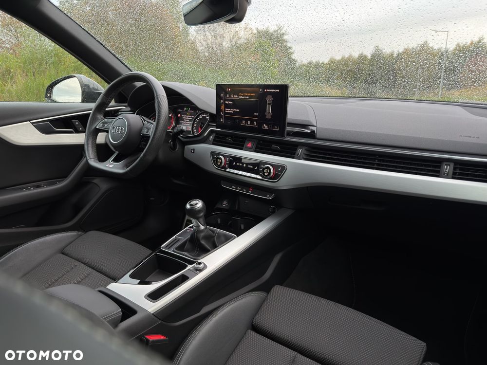 Audi A4 Avant 35 TFSI S line - 30