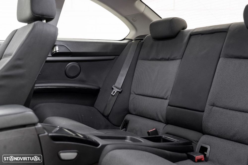 BMW 320 d Coupe Auto - 15