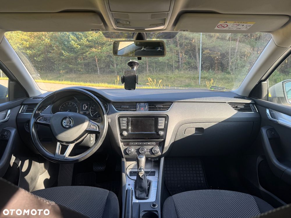 Skoda Octavia 1.6 TDI Ambition DSG - 11