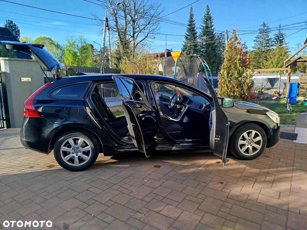 Volvo V60 T3 - 2