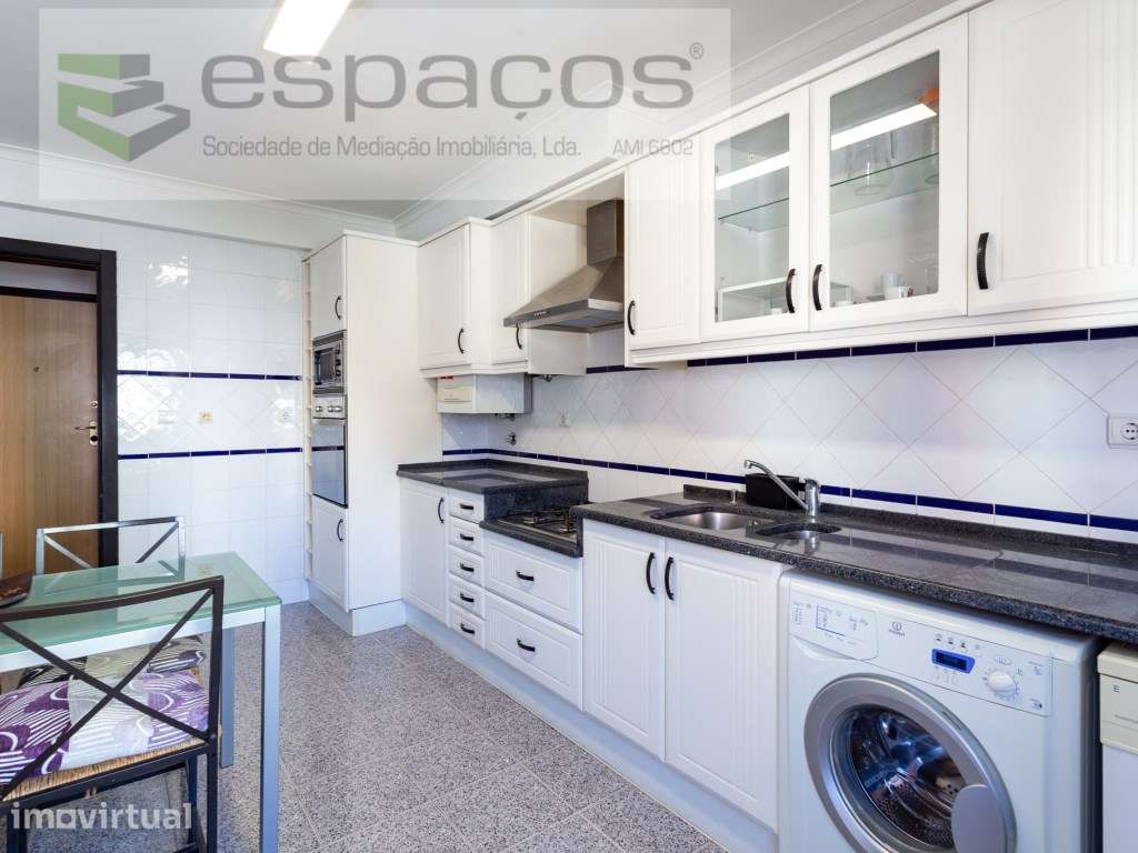 Apartamento T2 com Varanda e arrecadação, Centro Queluz - Grande imagem: 2/21