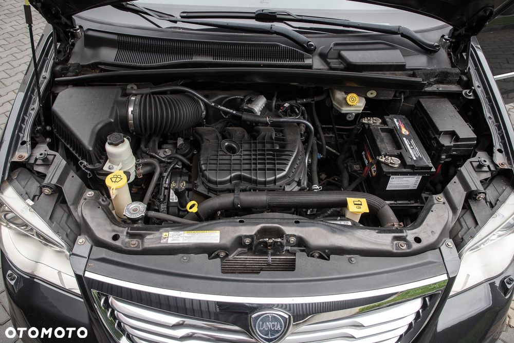 Lancia Voyager - 35