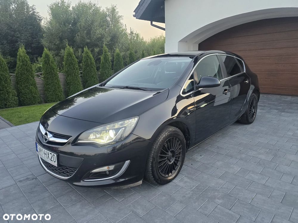 Opel Astra 1.4 Turbo Edition - 1