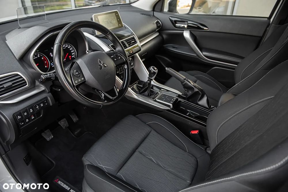 Mitsubishi Eclipse Cross - 15