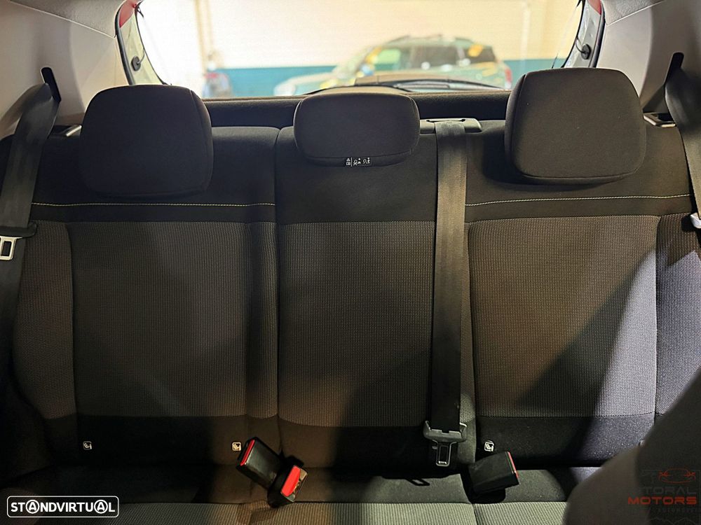 Citroën C3 1.2 PureTech Feel EAT6 - 37