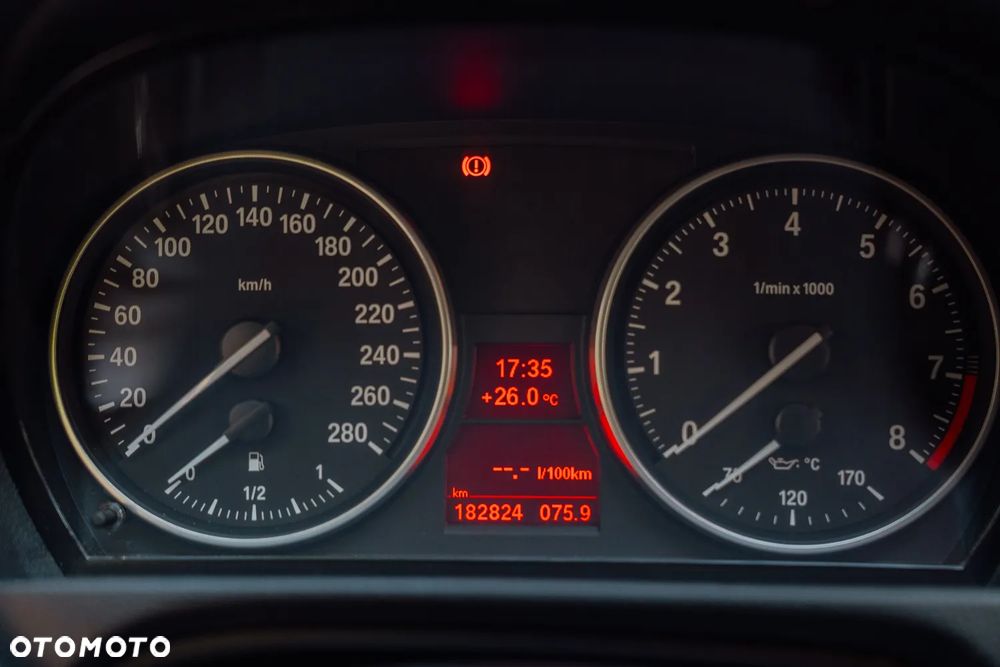 BMW Seria 3 325i - 13