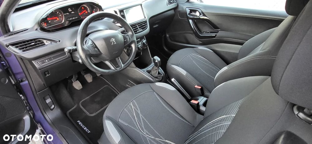 Peugeot 208 1.2 PureTech Active - 17