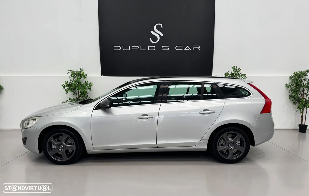 Volvo V60 2.0 D3 Momentum - 2