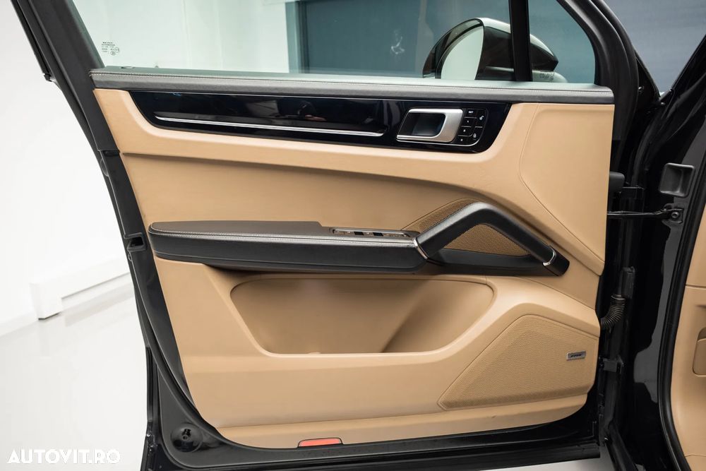 Porsche Cayenne S Tiptronic S - 20