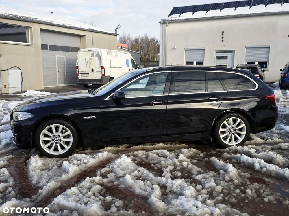 BMW Seria 5 525d Sport-Aut Luxury Line - 7