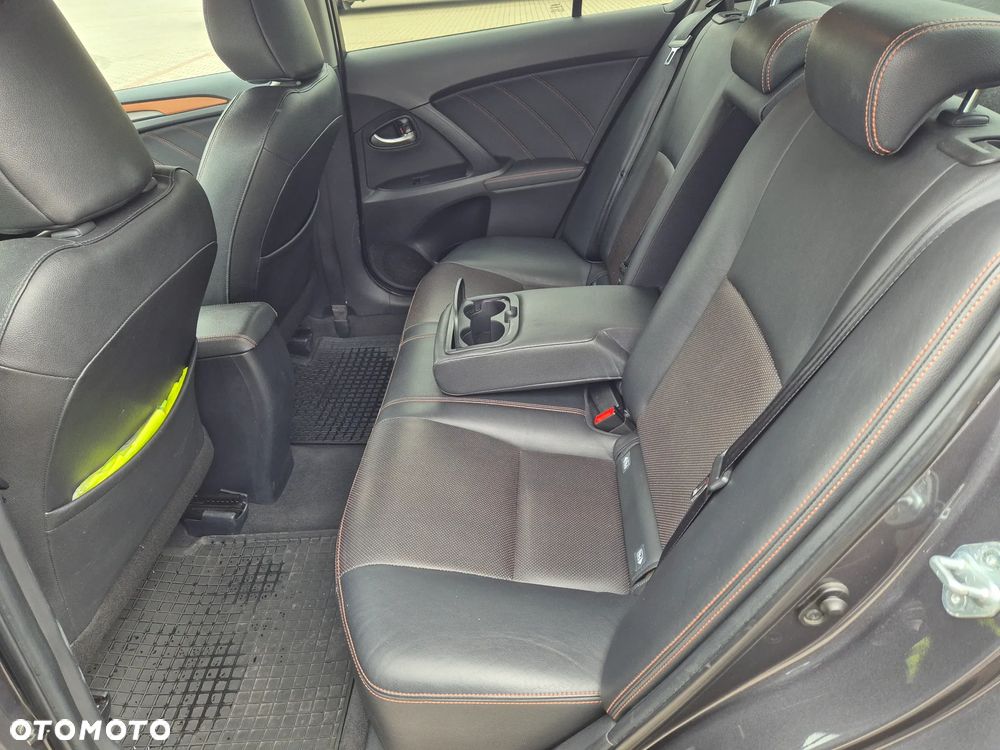 Toyota Avensis 1.8 Premium - 7