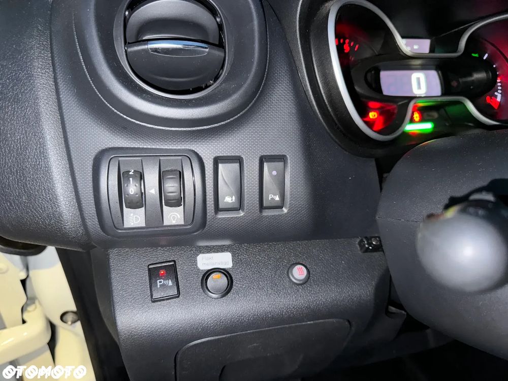 Renault Trafic - 16