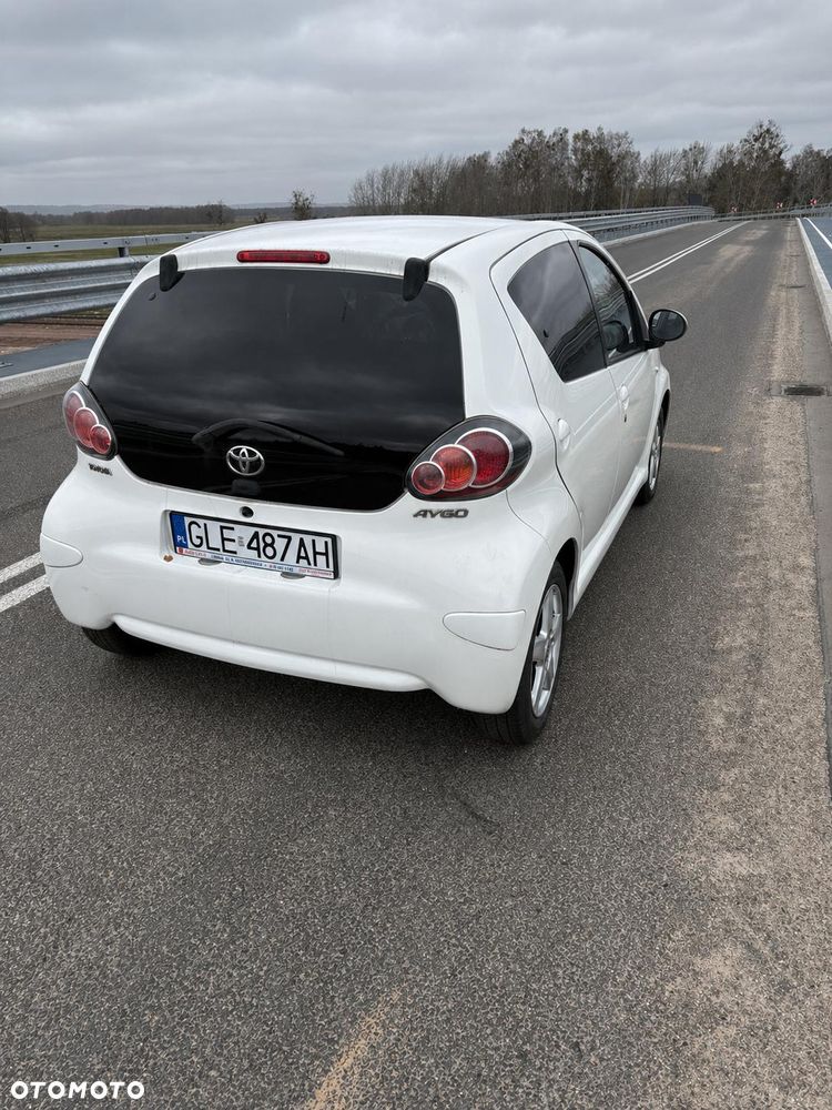 Toyota Aygo Connect - 2