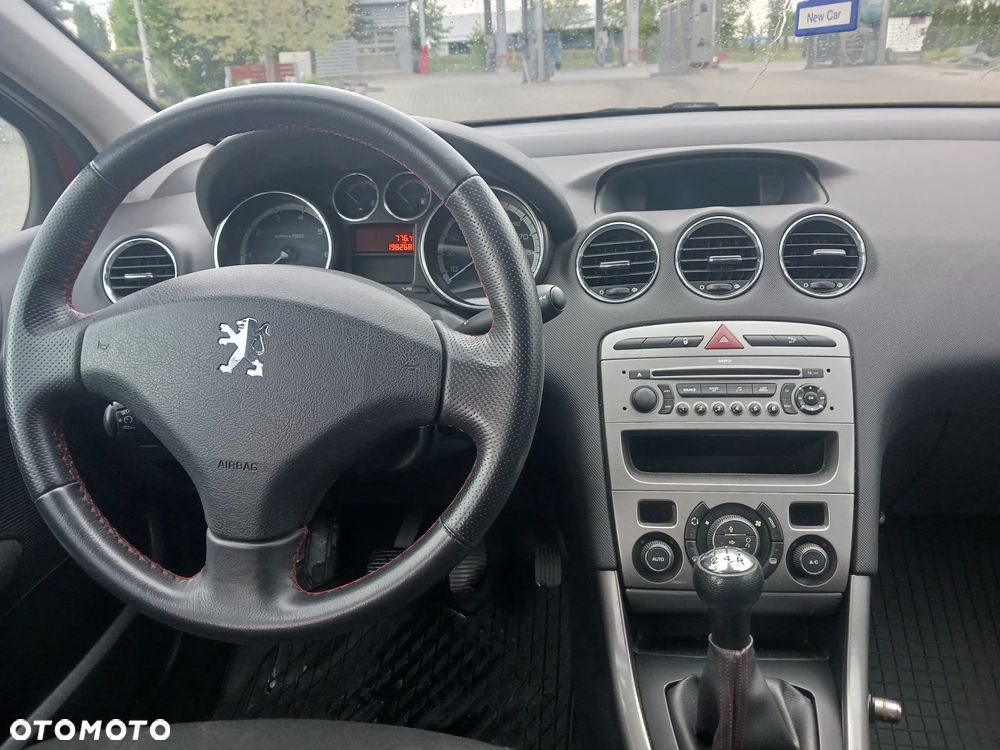 Peugeot 308 1.6 Premium Plus - 8