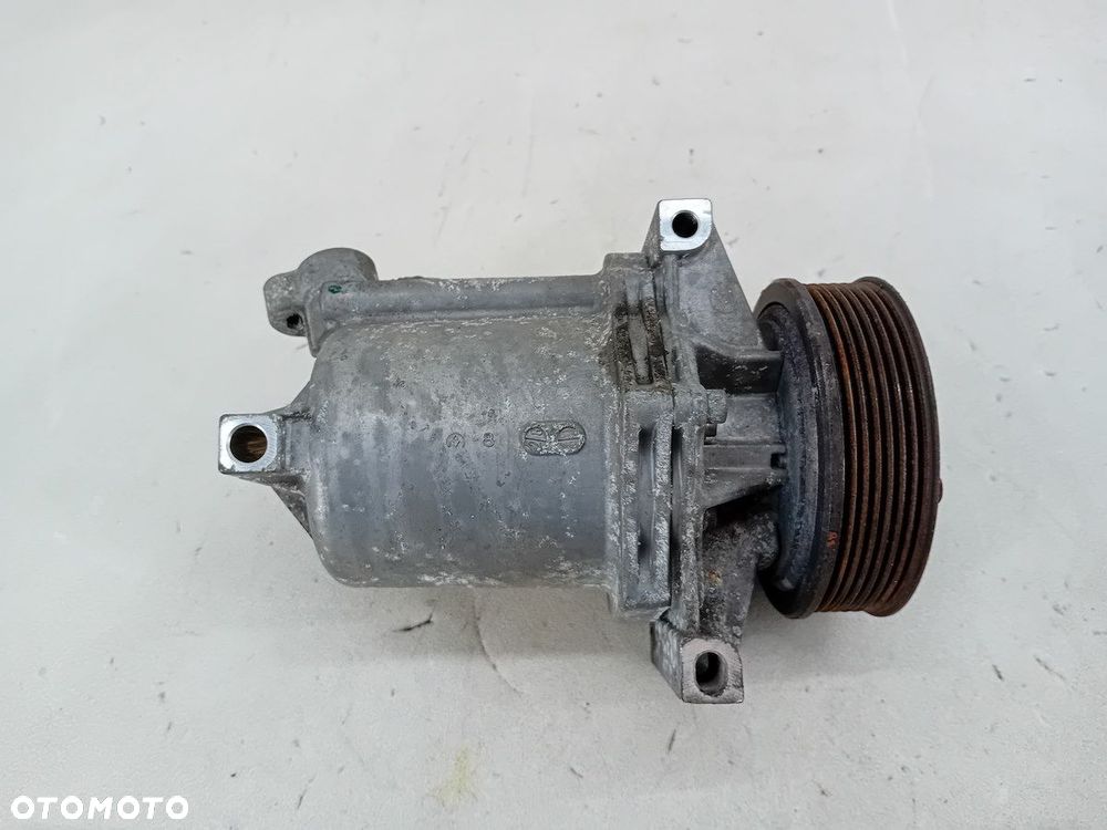 POMPA, SPRĘŻARKA KLIMATYZACJI DACIA LODGY 926005727R 92600E920A 1.6 SCE - 2
