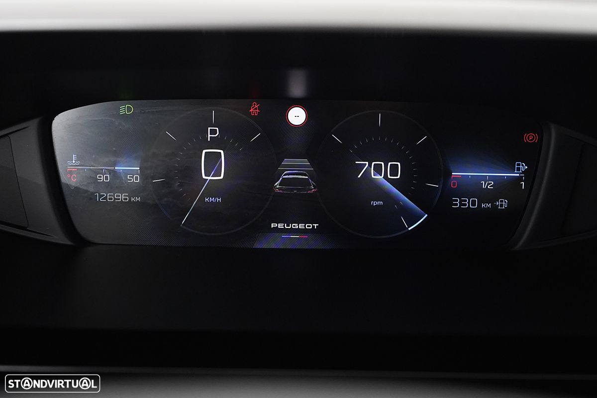 Peugeot 408 1.2 PureTech Allure EAT8 - 17