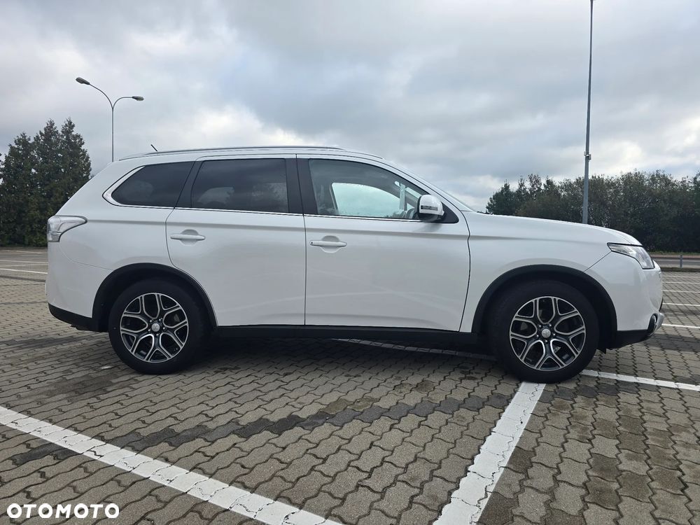 Mitsubishi Outlander 2.0 Instyle Navi CVT - 4