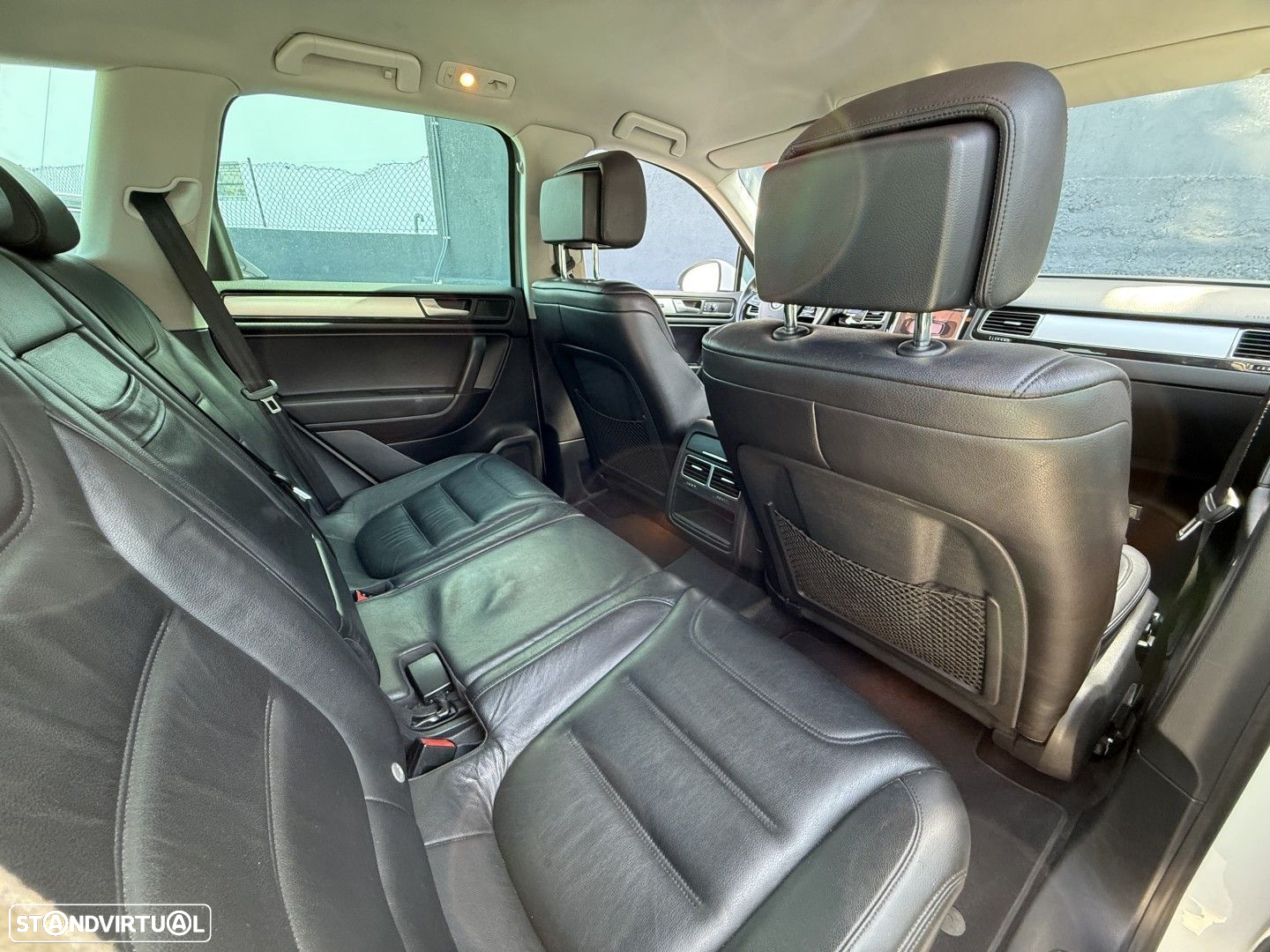 VW Touareg 3.0 V6 TDI Blue Motion DPF Auto Exclusive - 16