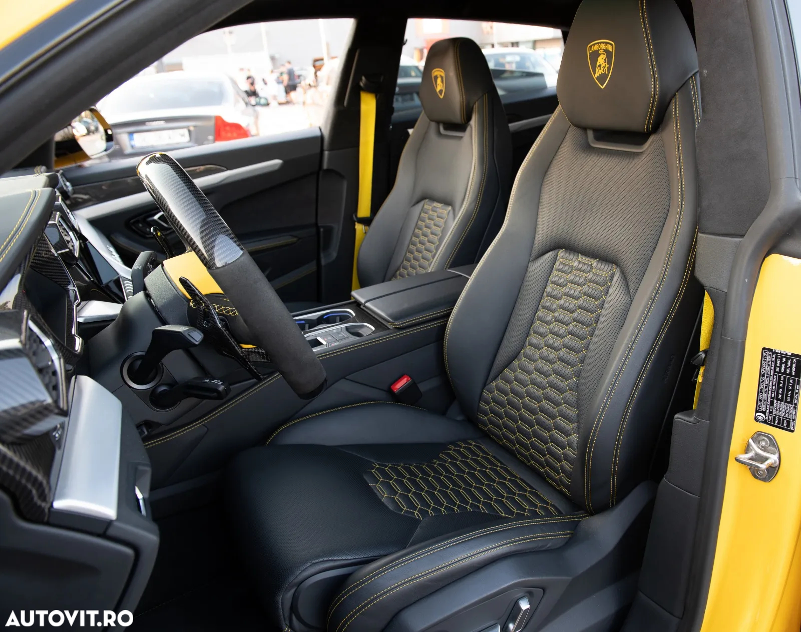 Lamborghini URUS - 10