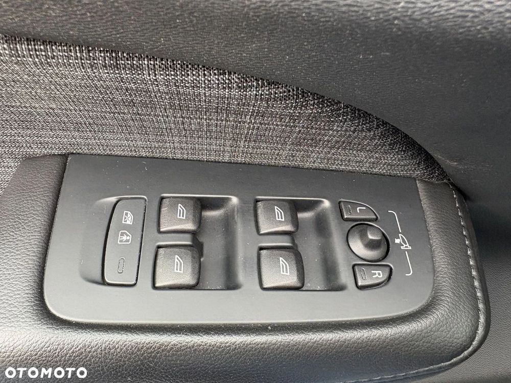Volvo V60 B4 D Core - 17