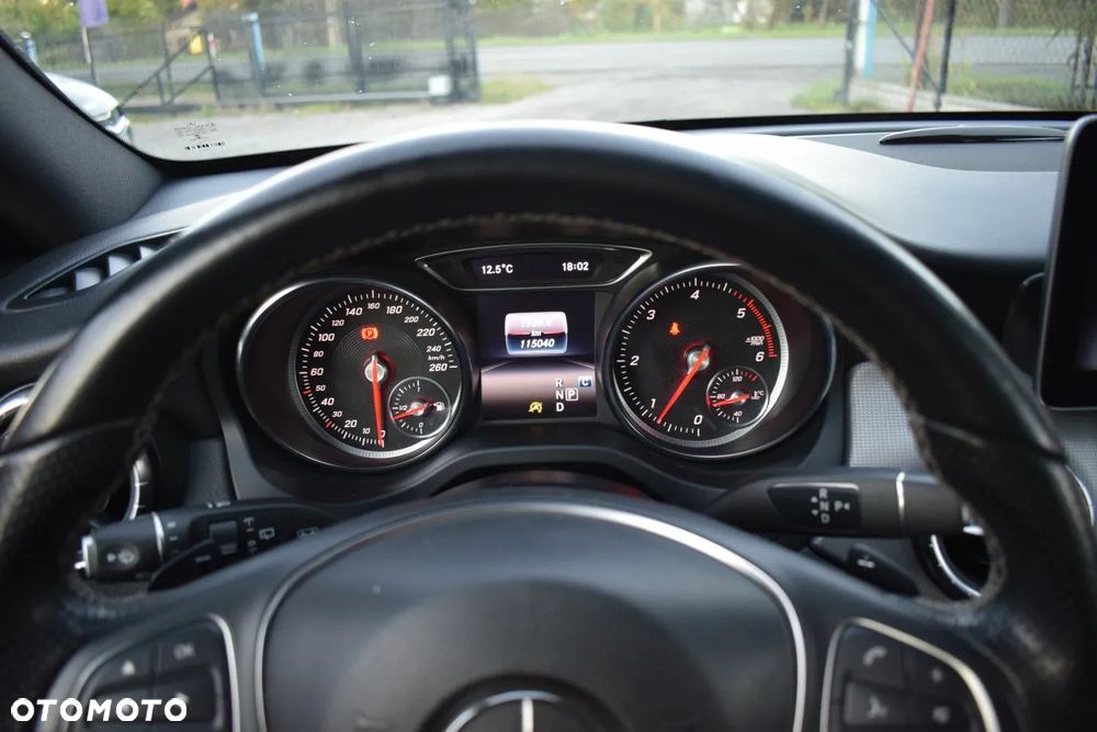Mercedes-Benz CLA Shooting Brake 220 d 7G-DCT - 9