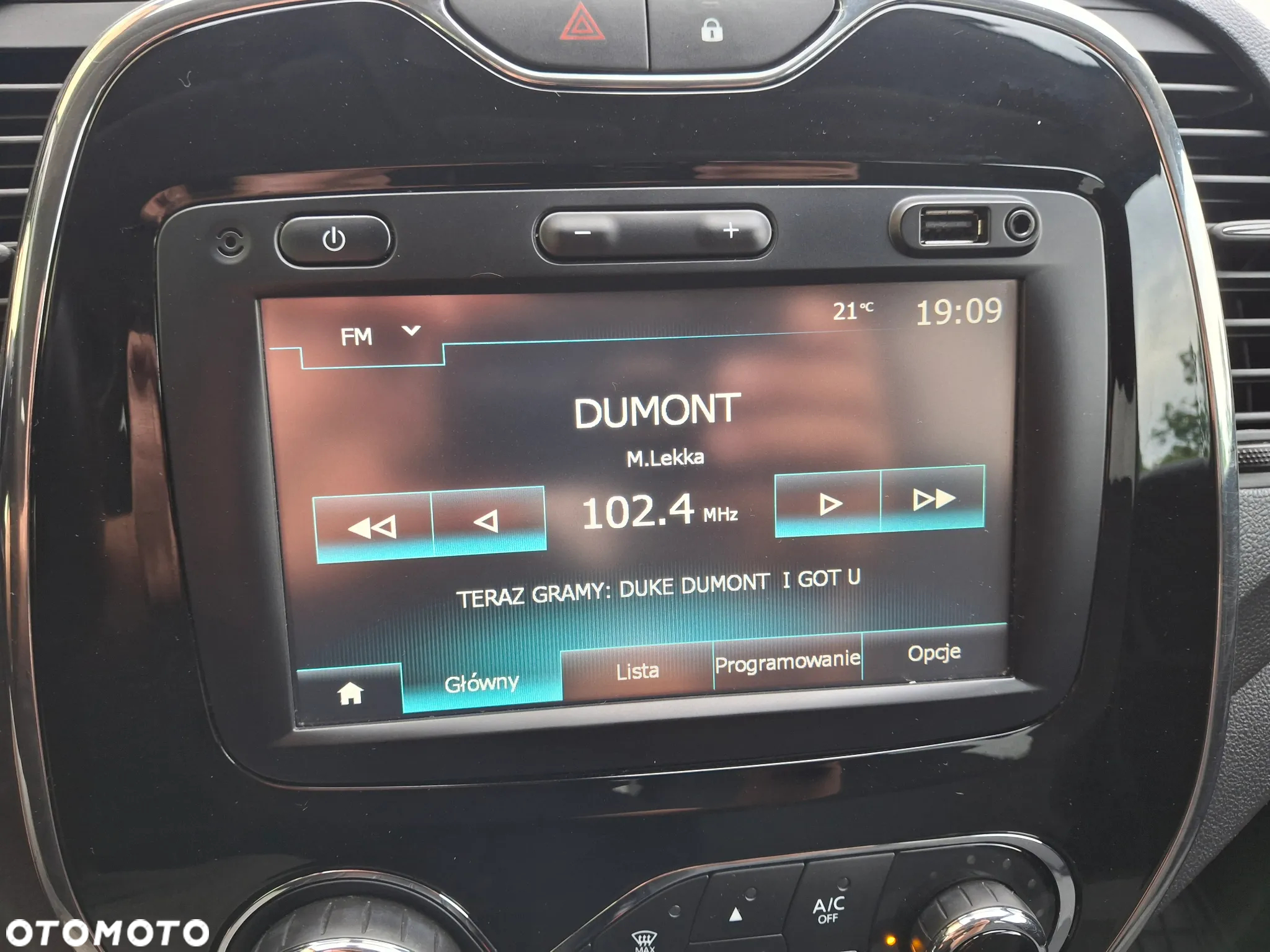 Renault Captur 1.2 Energy TCe Initiale Paris EDC - 27