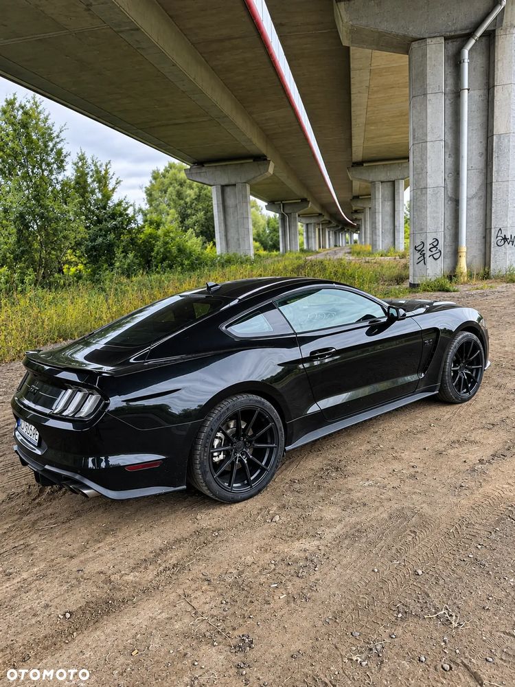 Ford Mustang - 2